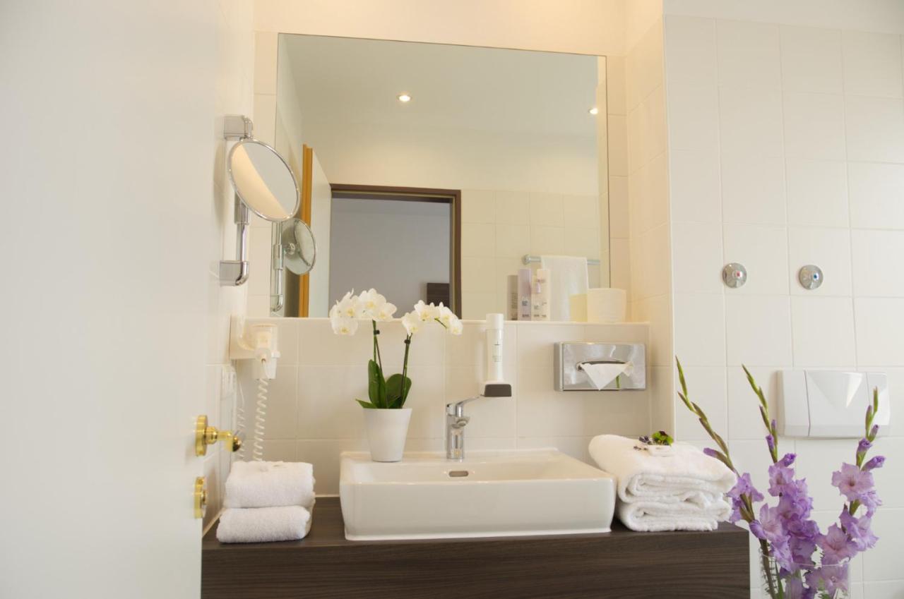 Lizz Hotel